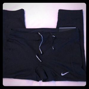Nike Essential Dri-Fit Running Work Out Capri